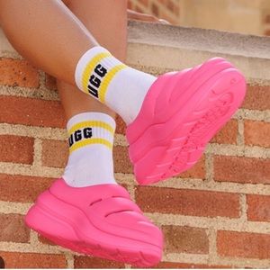 UGG l Australia Sport Yeah Clog Eva Pink Size 8 Barbiecore Softgirl Pink Kawaii